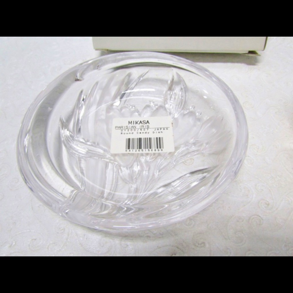 NEW IN BOX Mikasa Parisian Iris Crystal Candy Dish